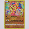 Zamazenta 102/185 Farbenschock Amazing Rare Pokémon TCG Deutsch Near Mint Vorderseite